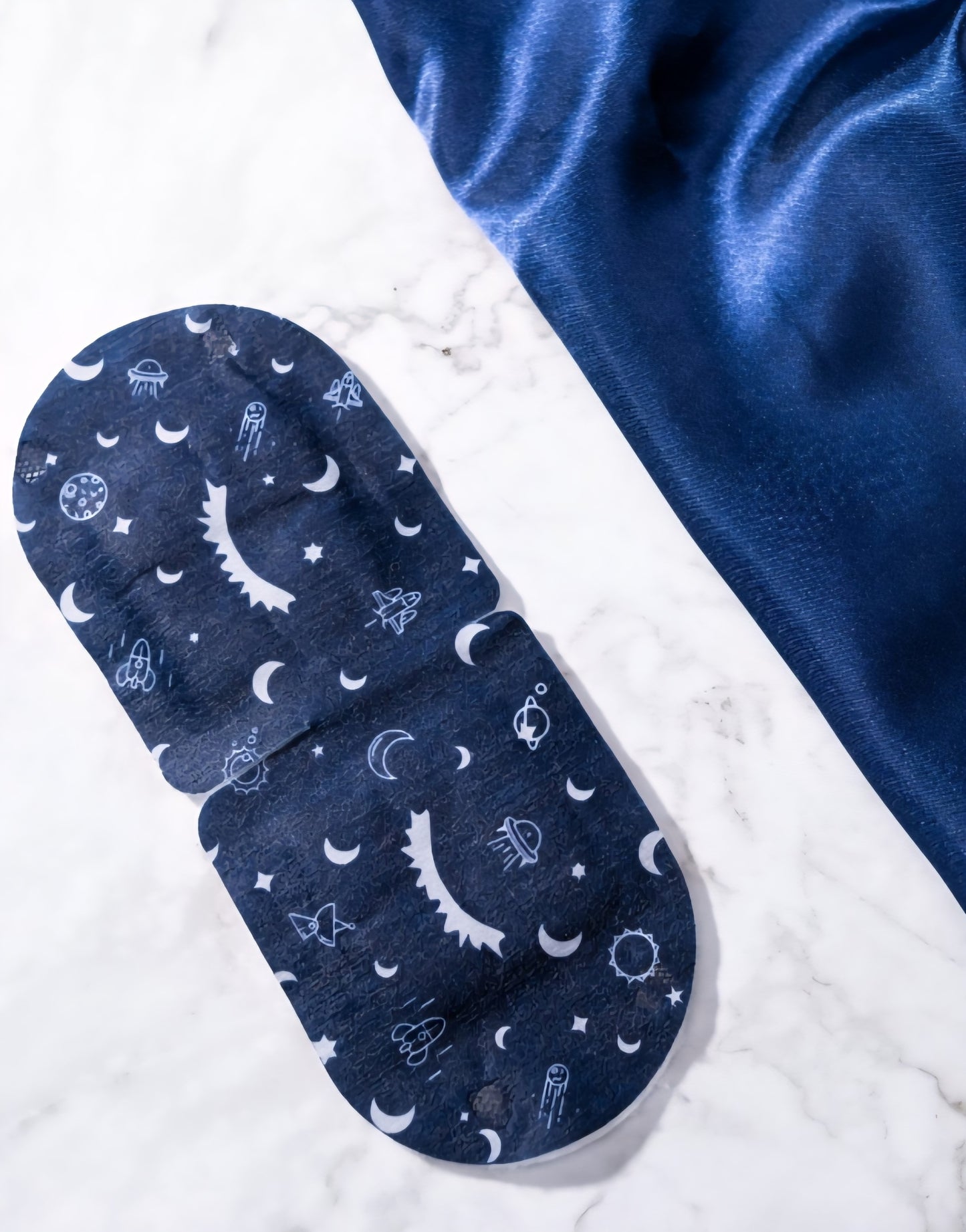 Individual Glow Mask creates warmth and restfull nights sleep. Not Reusable.
